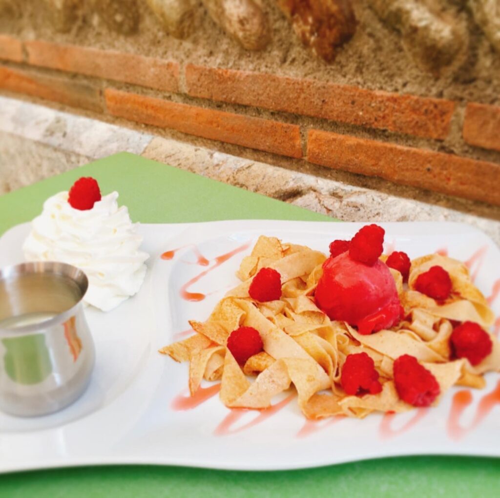 tagliatelles framboises chocolat blanc crêperie bretonne Perpignan